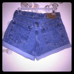 VintaGe ArizonNa MoM ShorTs
